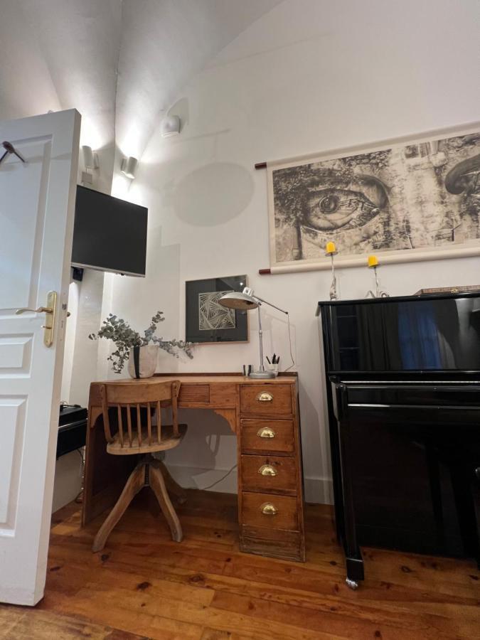Courbet'S Bachelor Pad Apartment Монпелие Екстериор снимка