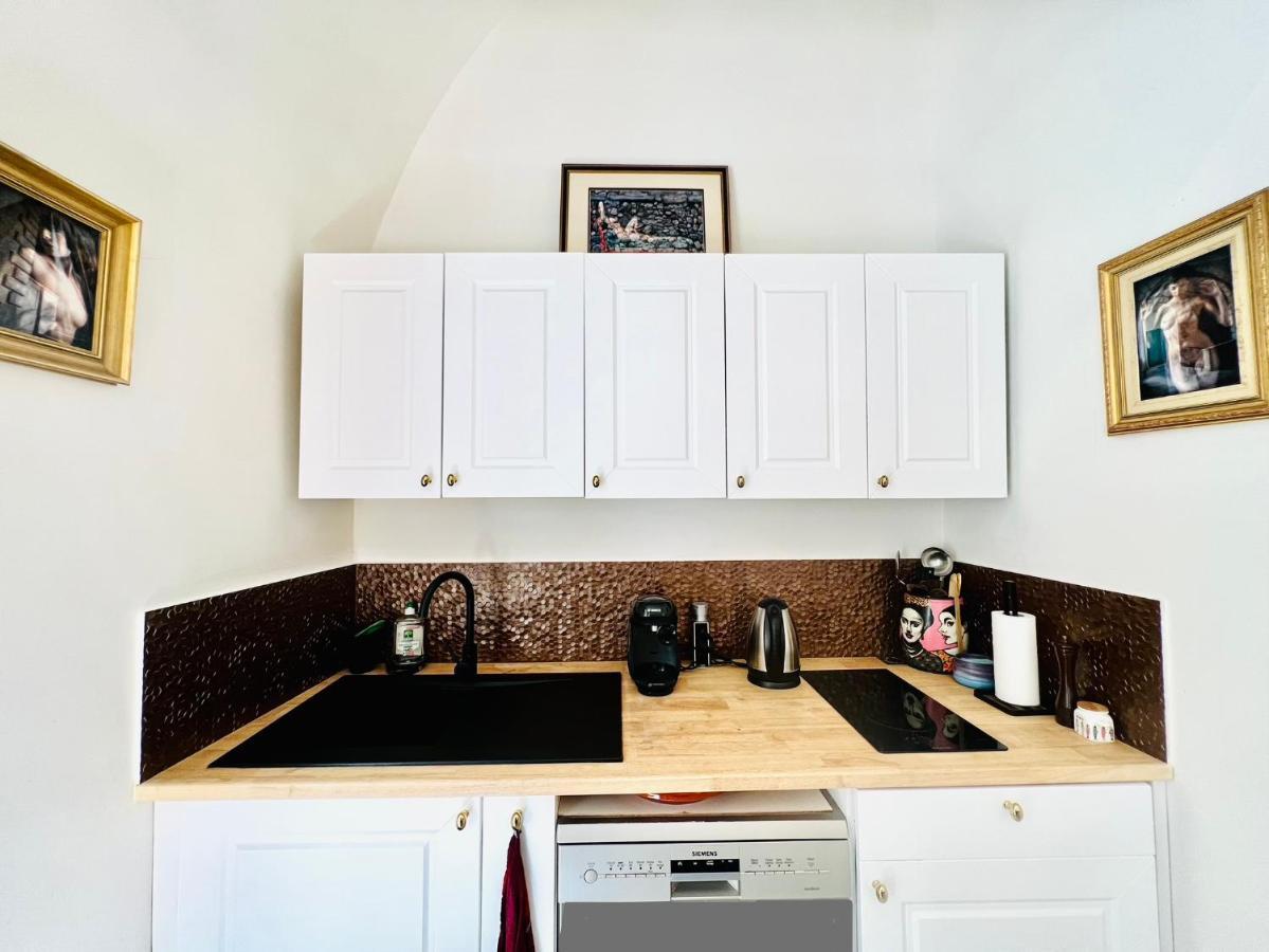 Courbet'S Bachelor Pad Apartment Монпелие Екстериор снимка