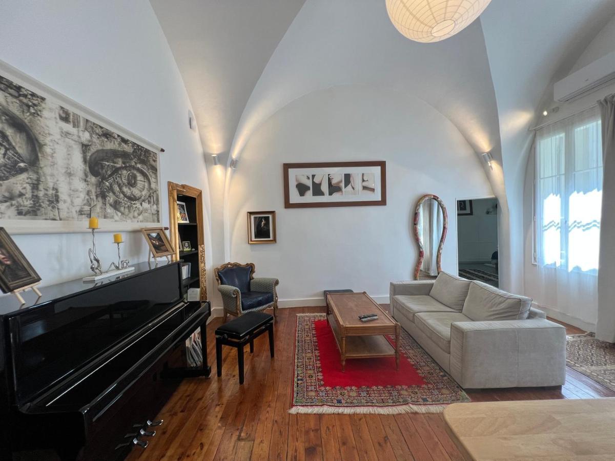 Courbet'S Bachelor Pad Apartment Монпелие Екстериор снимка