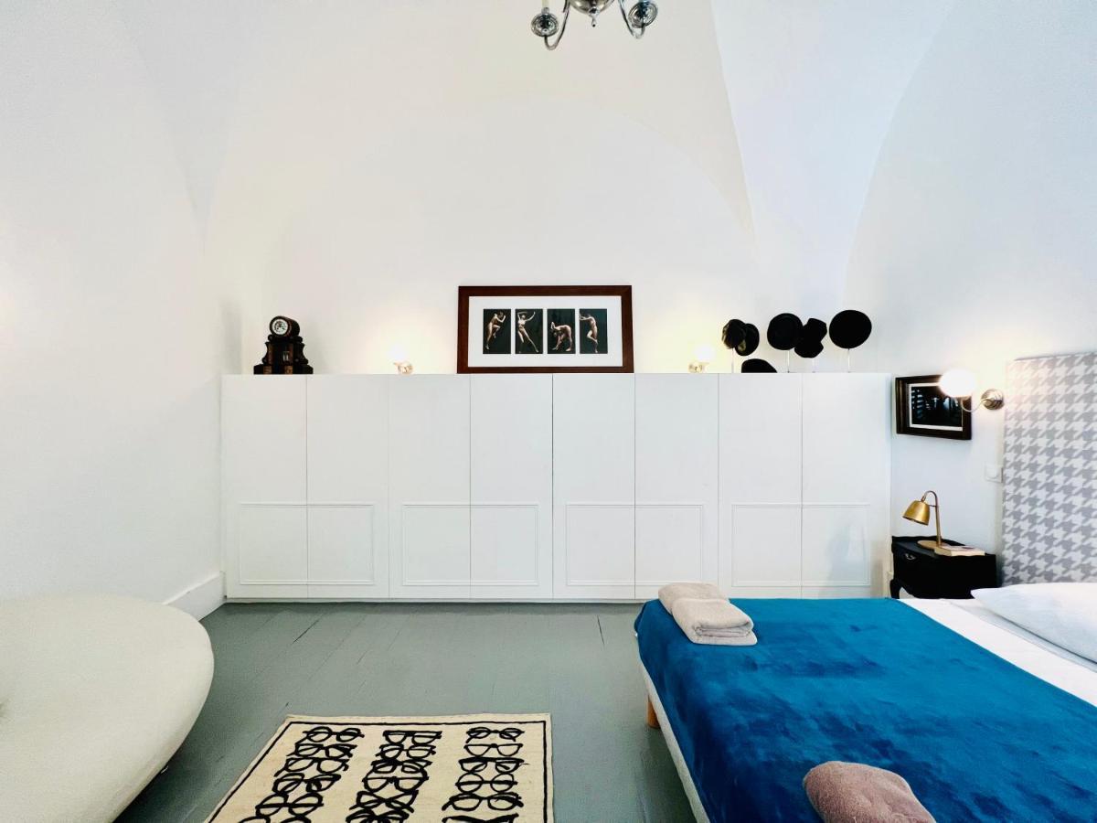 Courbet'S Bachelor Pad Apartment Монпелие Екстериор снимка